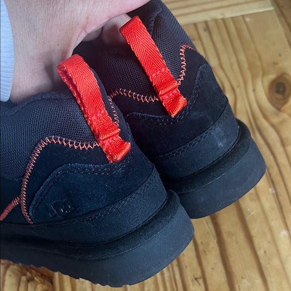 UGG Highland Suede Hi Heritage Boots Black - Picture 8 of 11